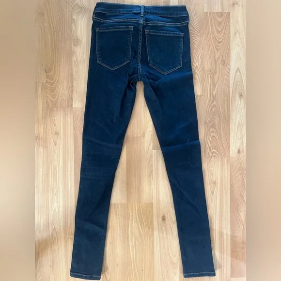 Banana Republic skinny jeans. E - Picture 2 of 5